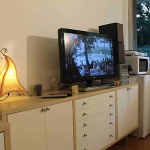 https://nice-studio-in-the-heart-of-sceaux-apartment-sceaux.fr-paris.fr
